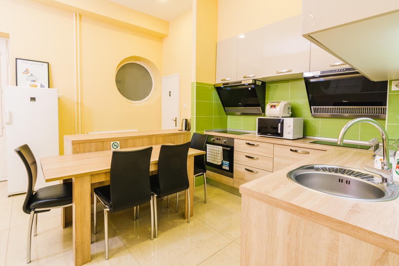 Centric Lifestyle Apartments Budapest Extérieur photo